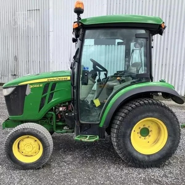 2018 John Deere 3046R Compact Utility Tractor